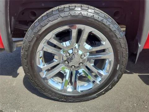 More photos of 2017 GMC Sierra 1500 SLT at Tom Gill Buick GMC, OH