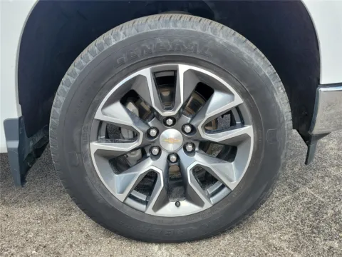 More photos of 2024 Chevrolet Silverado 1500 LT at Tom Gill Buick GMC, OH