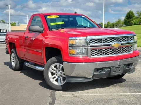 Red 2014 Chevrolet Silverado 1500 LT for sale in Hamilton, OH