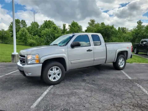 More photos of 2008 Chevrolet Silverado 1500 LT w/1LT at Tom Gill Buick GMC, OH