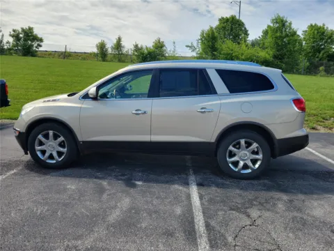 More photos of 2008 Buick Enclave CXL at Tom Gill Buick GMC, OH