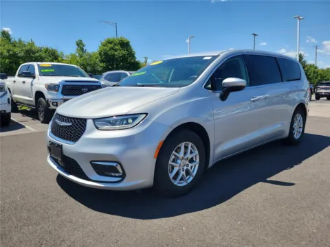 Photos of 2023 Chrysler Pacifica Touring L for sale in Hamilton, OH at Tom Gill Buick GMC