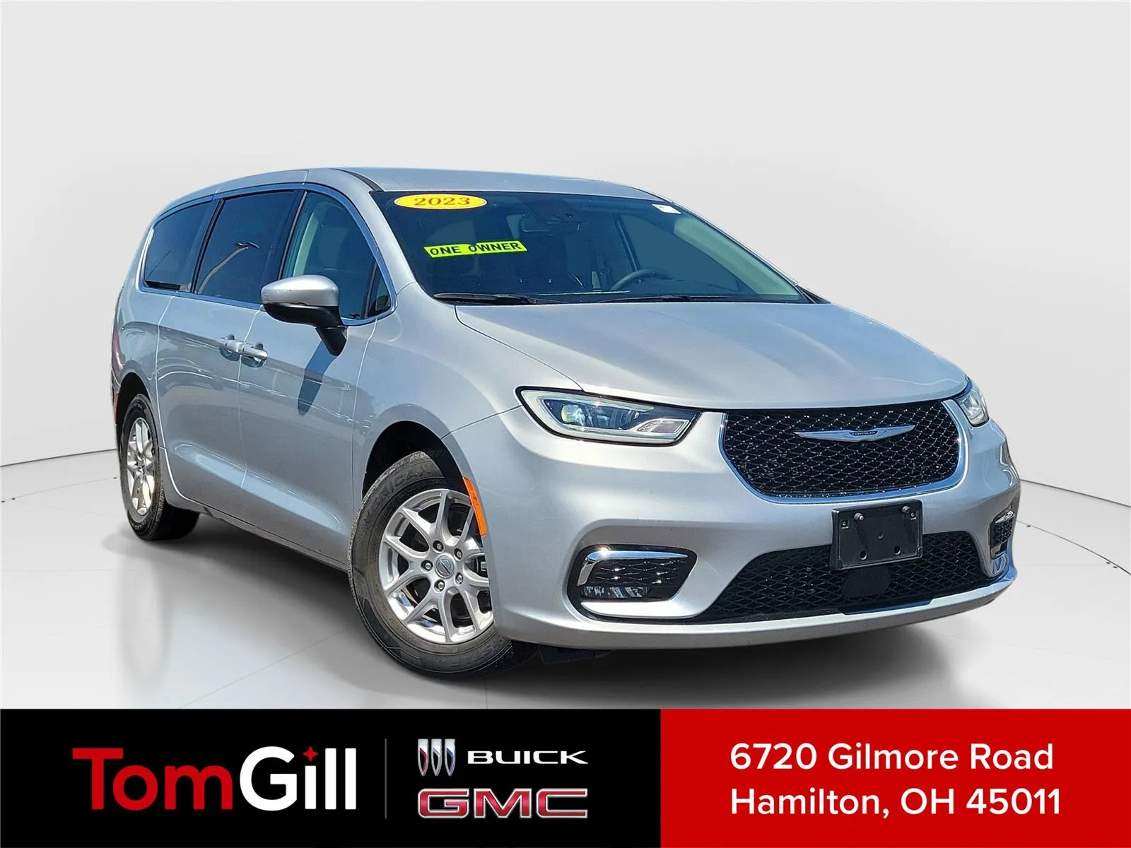 Silver 2023 Chrysler Pacifica Touring L for sale in Hamilton, OH