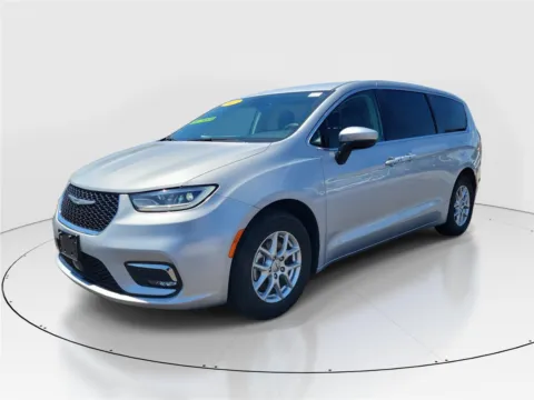 Photos of 2023 Chrysler Pacifica Touring L for sale in Hamilton, OH at Tom Gill Buick GMC