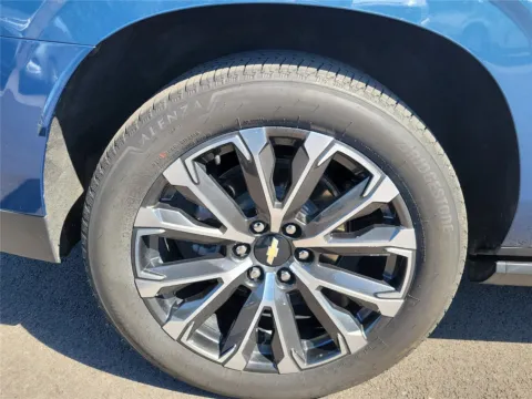 More photos of 2025 Chevrolet Suburban High Country at Tom Gill Buick GMC, OH