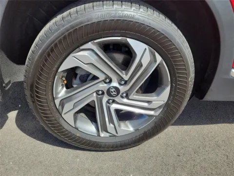More photos of 2021 Hyundai Santa Fe SEL at Tom Gill Buick GMC, OH