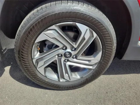 More photos of 2021 Hyundai Santa Fe SEL at Tom Gill Buick GMC, OH