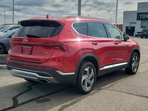 More photos of 2021 Hyundai Santa Fe SEL at Tom Gill Buick GMC, OH
