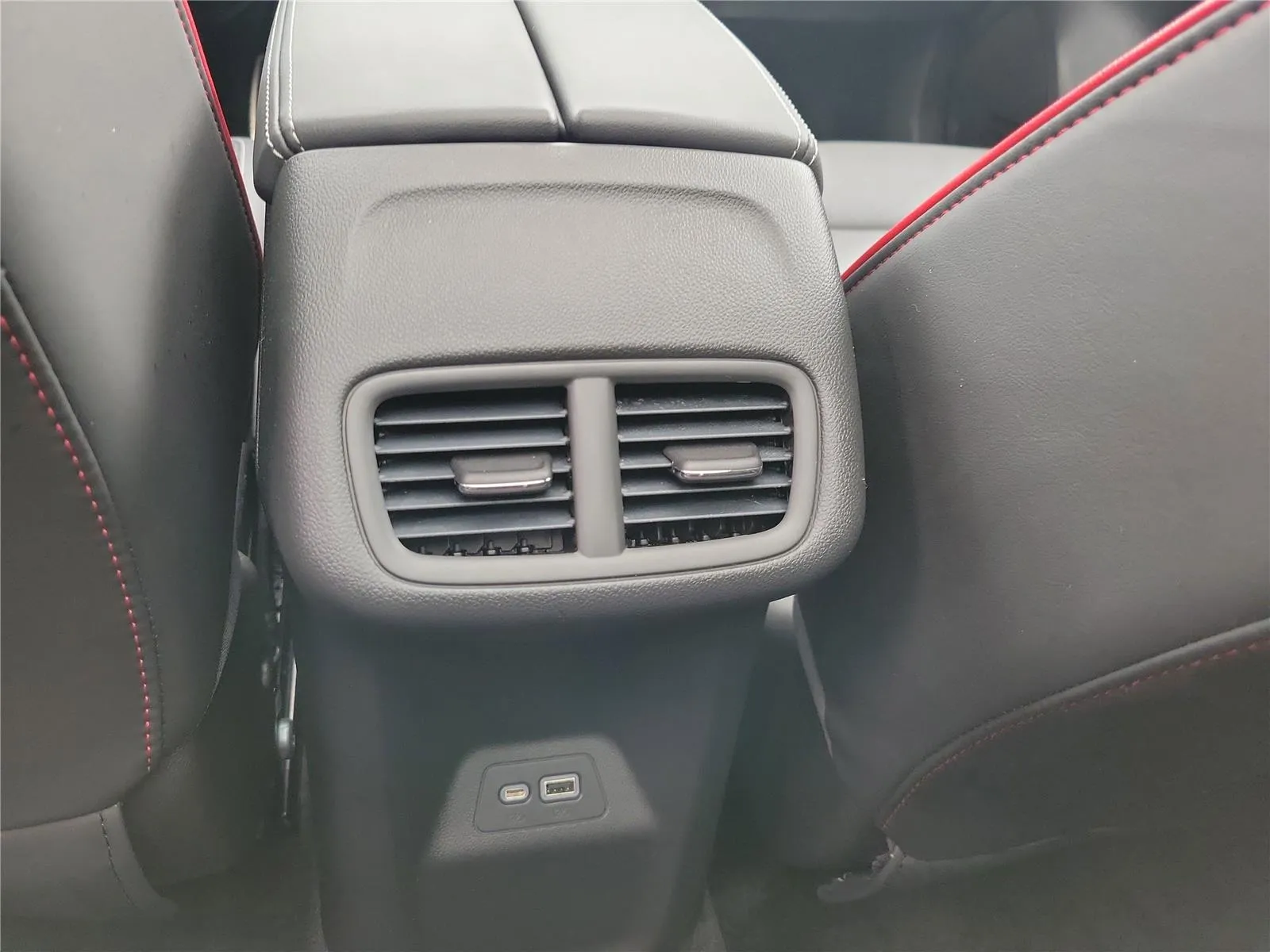2023 Buick Envision Essence - Photo 14