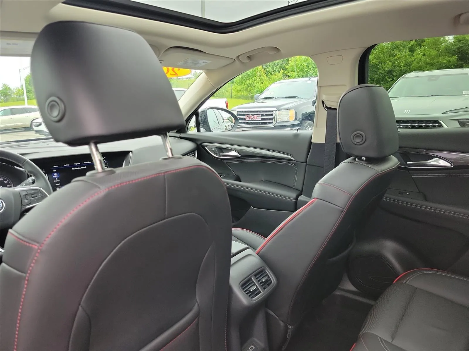 2023 Buick Envision Essence - Photo 16