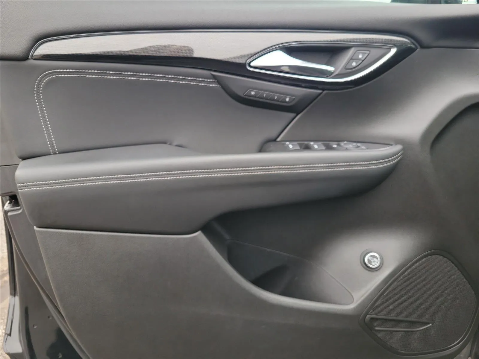 2023 Buick Envision Essence - Photo 22