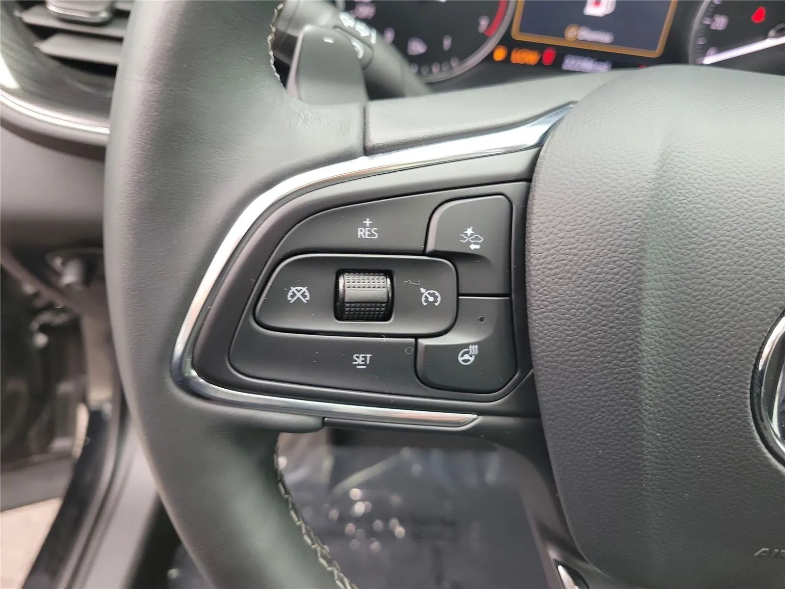 2023 Buick Envision Essence - Photo 25