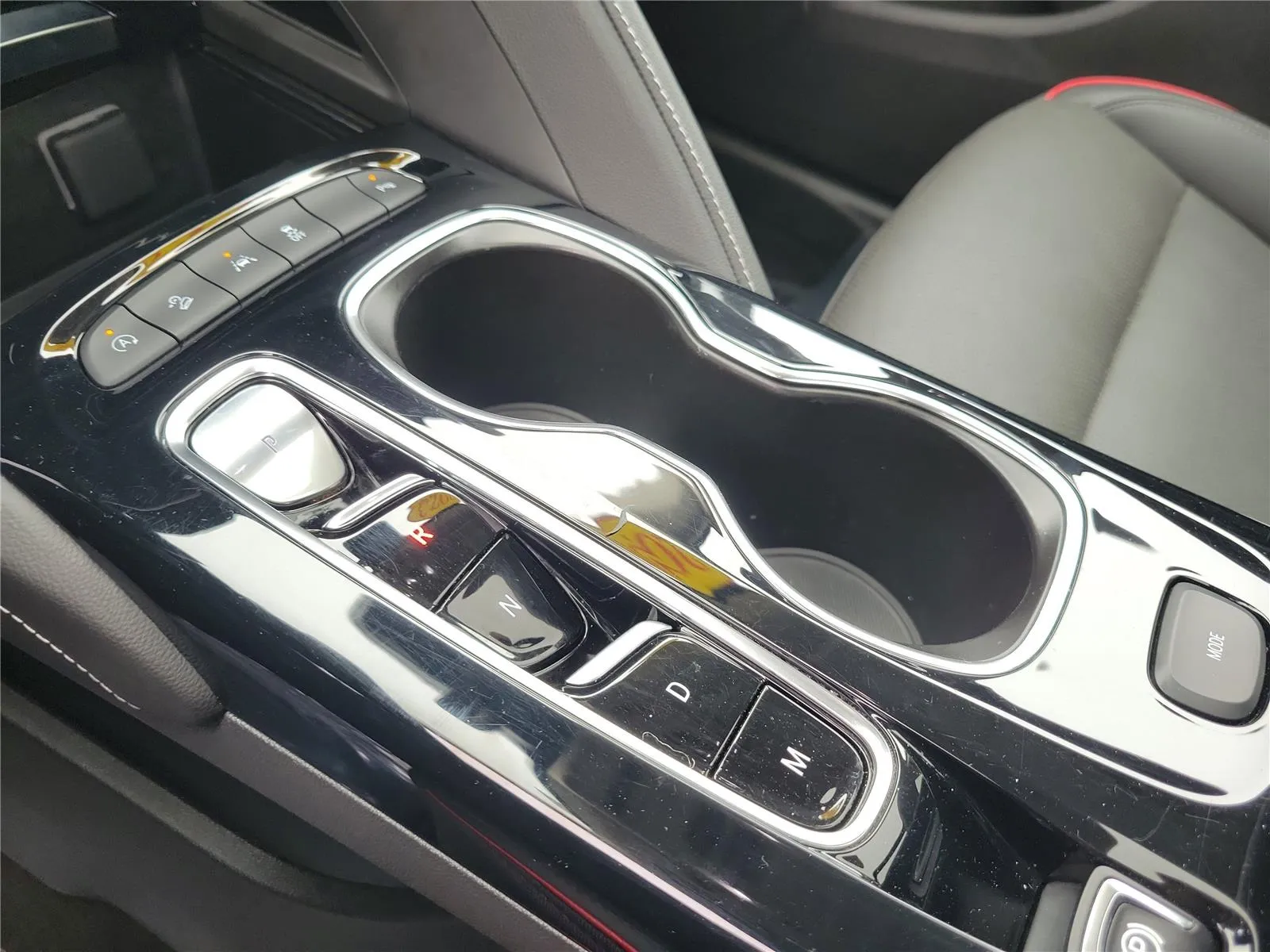 2023 Buick Envision Essence - Photo 31