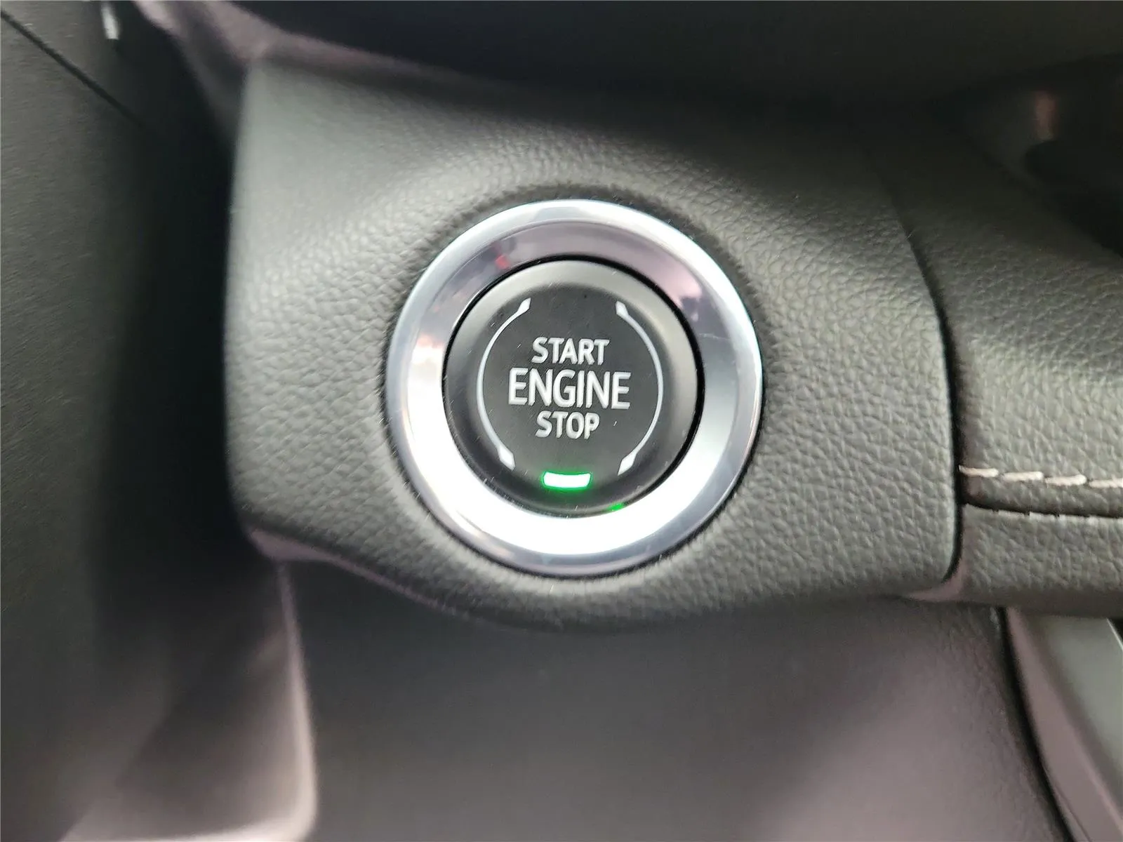 2023 Buick Envision Essence - Photo 32