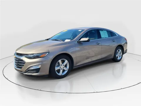 Photos of 2024 Chevrolet Malibu LT for sale in Hamilton, OH at Tom Gill Buick GMC