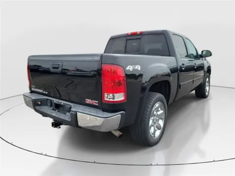 More photos of 2012 GMC Sierra 1500 SLE at Tom Gill Buick GMC, OH
