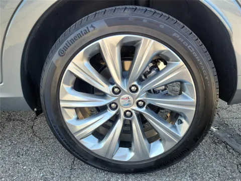 More photos of 2025 Buick Envista Avenir at Tom Gill Buick GMC, OH