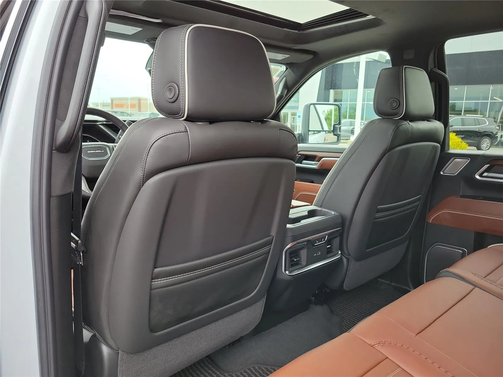 2026 GMC Sierra 2500HD Denali Ultimate - Photo 11