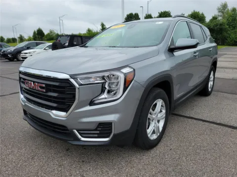 Photos of 2023 GMC Terrain SLE for sale in Hamilton, OH at Tom Gill Buick GMC
