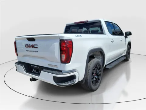 More photos of 2022 GMC Sierra 1500 Elevation at Tom Gill Buick GMC, OH