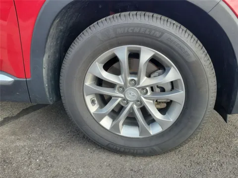 More photos of 2019 Hyundai Santa Fe SE at Tom Gill Buick GMC, OH