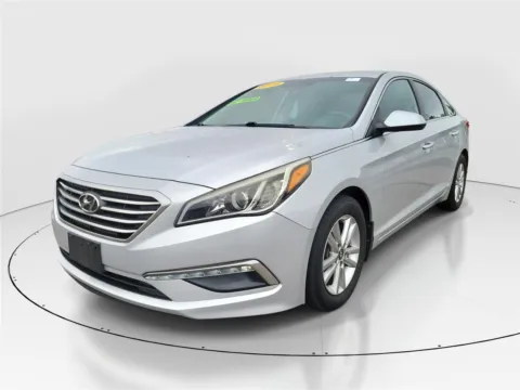 Photos of 2015 Hyundai Sonata 2.4L SE for sale in Hamilton, OH at Tom Gill Buick GMC