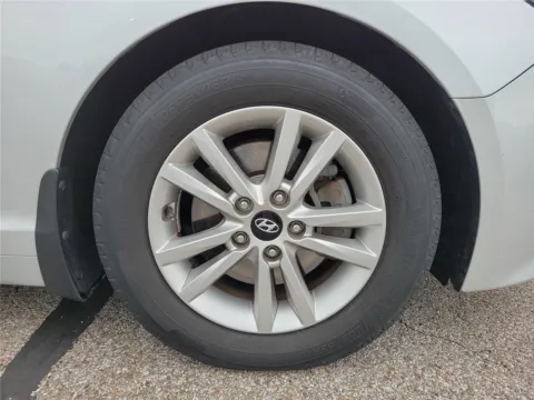More photos of 2015 Hyundai Sonata 2.4L SE at Tom Gill Buick GMC, OH