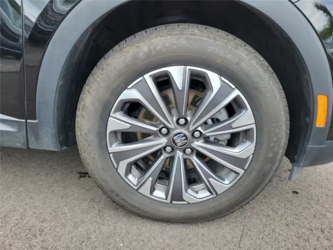 More photos of 2024 Buick Envision Preferred at Tom Gill Buick GMC, OH