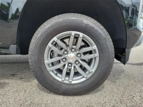 More photos of 2024 Chevrolet Colorado 2WD LT at Tom Gill Buick GMC, OH