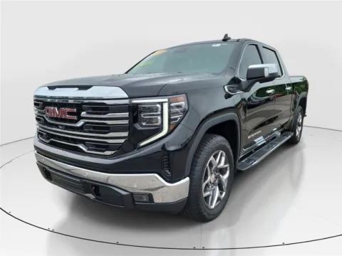 Photos of 2022 GMC Sierra 1500 SLT for sale in Hamilton, OH at Tom Gill Buick GMC