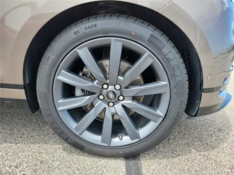 More photos of 2020 Land Rover Range Rover Velar R-Dynamic HSE at Tom Gill Buick GMC, OH