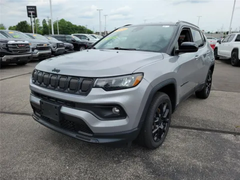 Photos of 2022 Jeep Compass Altitude for sale in Hamilton, OH at Tom Gill Buick GMC