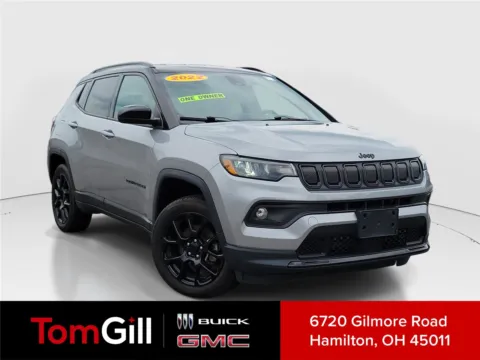 Silver 2022 Jeep Compass Altitude for sale in Hamilton, OH