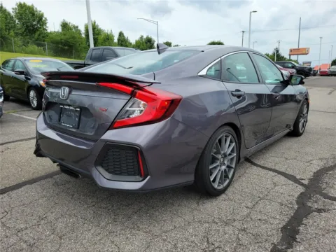 More photos of 2018 Honda Civic Si Sedan Manual at Tom Gill Buick GMC, OH