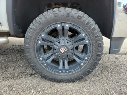 More photos of 2015 GMC Sierra 2500HD SLE Double Cab 4WD at Tom Gill Buick GMC, OH