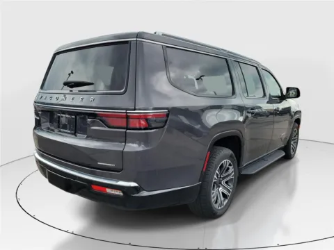 More photos of 2024 Jeep Wagoneer L Series II at Tom Gill Buick GMC, OH