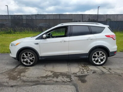 More photos of 2014 Ford Escape Titanium at Tom Gill Buick GMC, OH