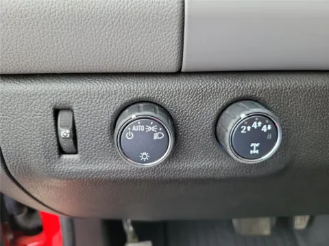 Photos of 2019 Chevrolet Colorado Work Truck Crew Cab 4WD Short Box for sale in Hamilton, OH at Tom Gill Buick GMC