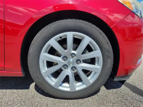 More photos of 2013 Chevrolet Malibu 2LT at Tom Gill Buick GMC, OH