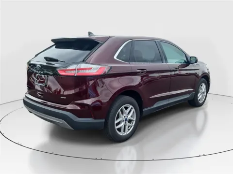 More photos of 2021 Ford Edge SEL at Tom Gill Buick GMC, OH