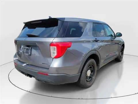 More photos of 2022 ford Explorer at Tom Gill Buick GMC, OH