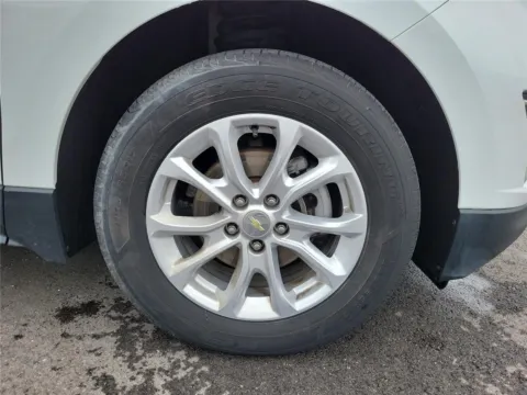 More photos of 2020 Chevrolet Equinox LT at Tom Gill Buick GMC, OH