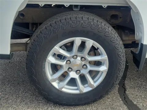 More photos of 2023 Chevrolet Silverado 1500 LT at Tom Gill Buick GMC, OH