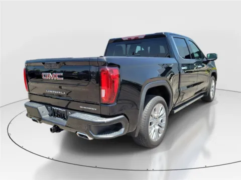 More photos of 2021 GMC Sierra 1500 Denali at Tom Gill Buick GMC, OH