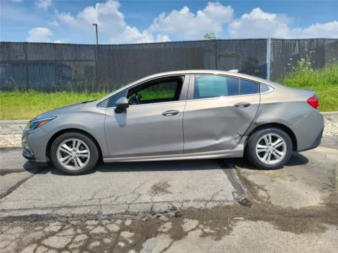 More photos of 2018 Chevrolet Cruze LT at Tom Gill Buick GMC, OH