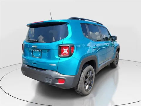 More photos of 2022 Jeep Renegade Latitude at Tom Gill Buick GMC, OH