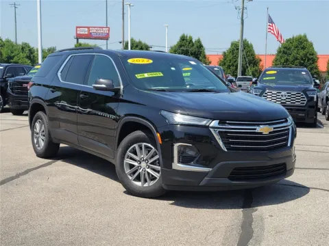Black 2022 Chevrolet Traverse LT Cloth for sale in Hamilton, OH