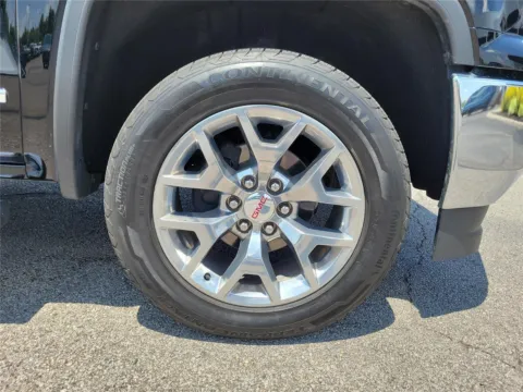 More photos of 2018 GMC Sierra 1500 SLT at Tom Gill Buick GMC, OH