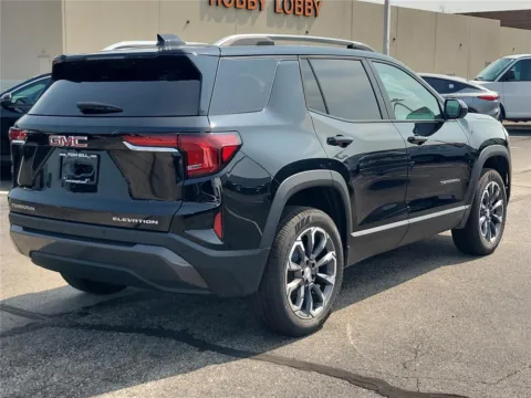 More photos of 2027 GMC Terrain FWD Elevation at Tom Gill Buick GMC, OH