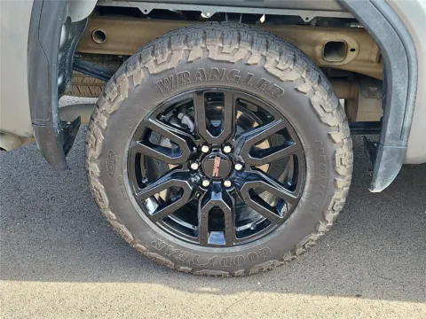 More photos of 2025 GMC Sierra 1500 Elevation at Tom Gill Buick GMC, OH